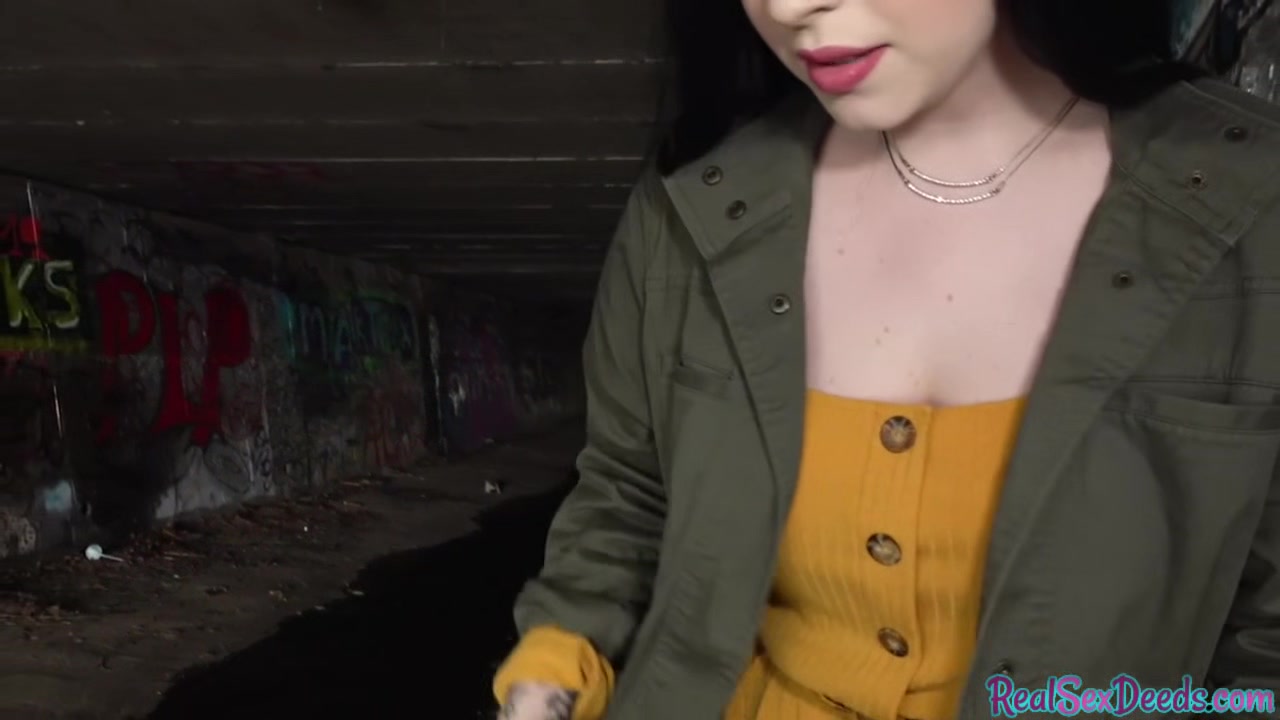 Public POV babe enjoys outdoor paid sex after casting
