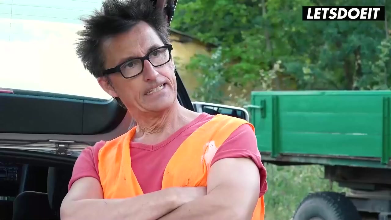 Francys Belle In Is Down For Some Hard Fuck With Big Dick Mechanic