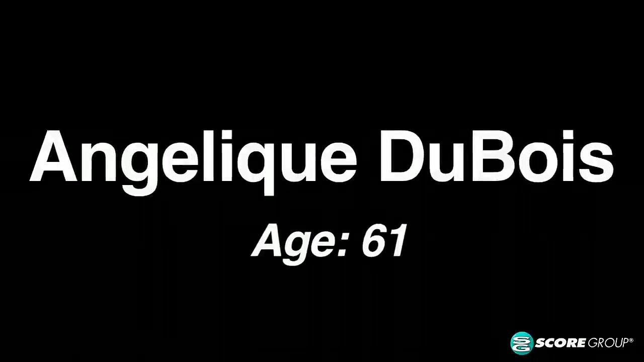 Angelique rubs us the right way - 60PlusMilfs