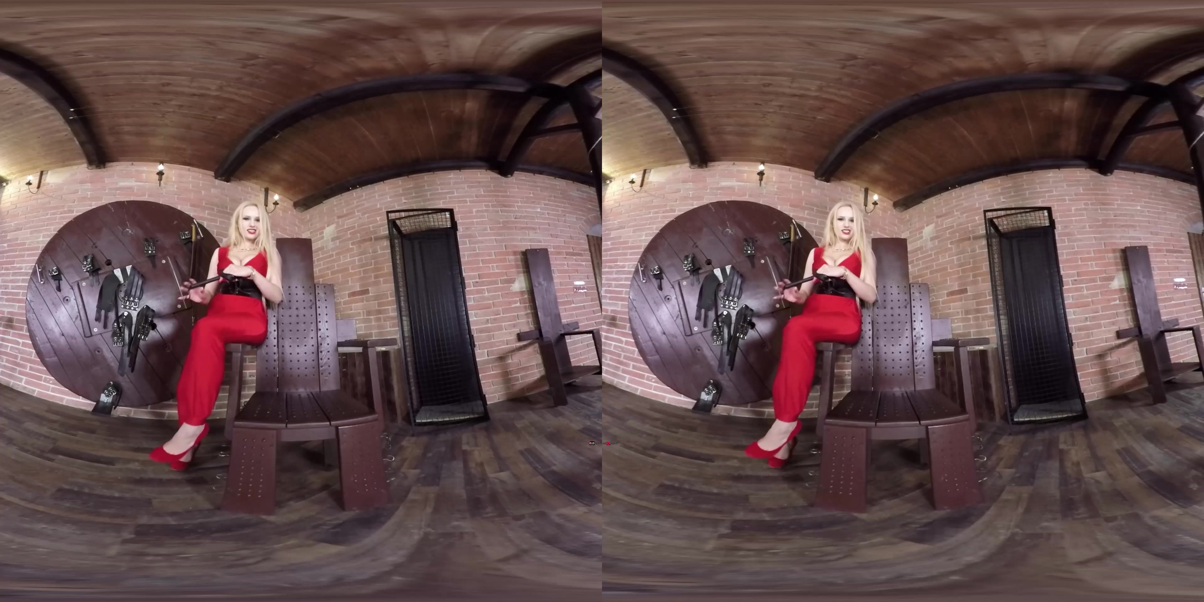 Angel Wicky Shows Her Amazing Boobs - VirtualXPorn