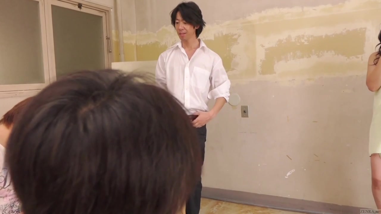 Subtitled CMNF ENF shy Japanese milf nude art class in HD