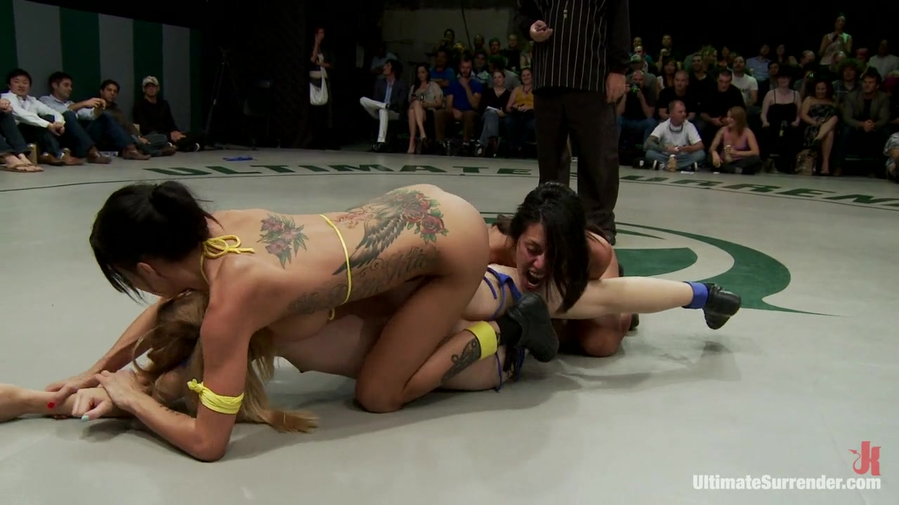 Battle Of The Featherweights: The Smallest Hottest Wrestlers Battle It Out In Tag Team Action - Publicdisgrace