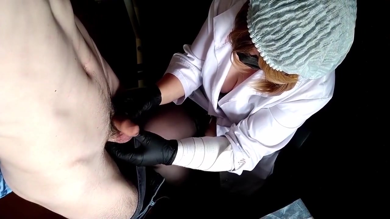 Female Doctor Examines A Patient S Penis 6 Min