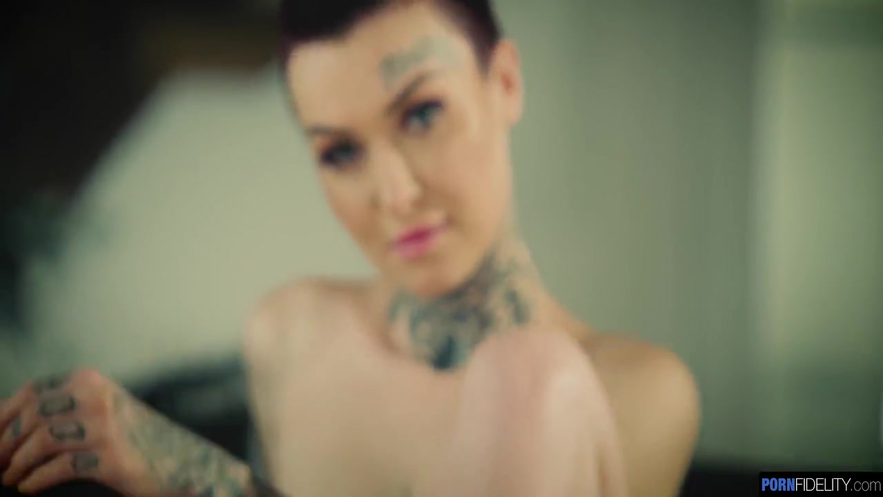 Tattooed Czech Babe Is Poison