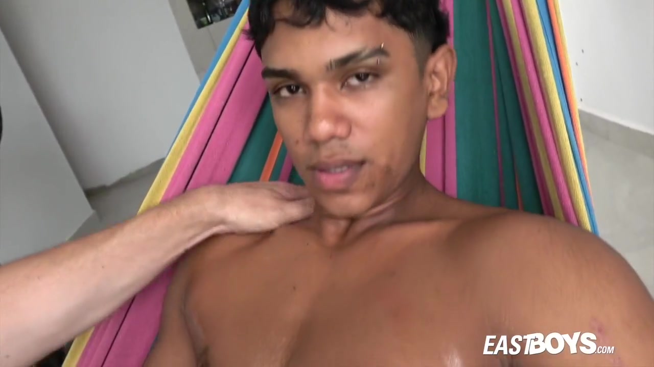 Mitch Seangers - From Beach To Handjob Fantasy