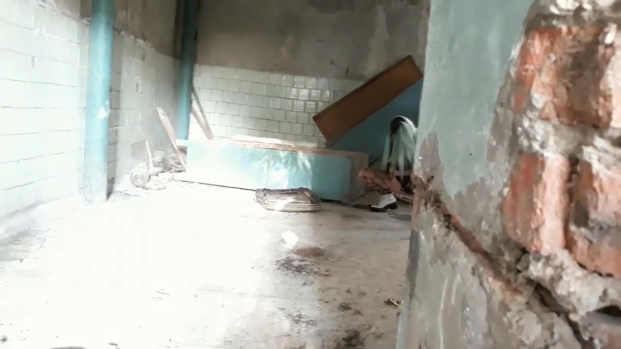 ⭐fucking A Girl In An Abandoned Building