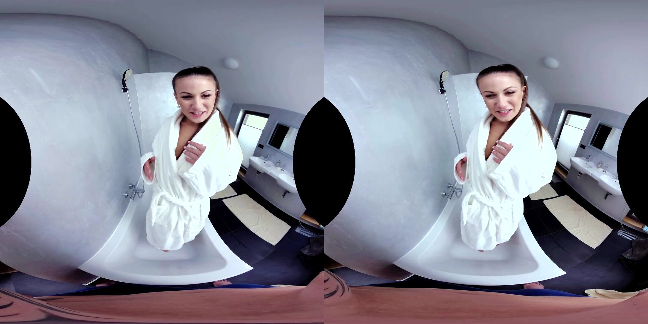 Ander Ways in Piss In Her Mouth - CzechVRFetish