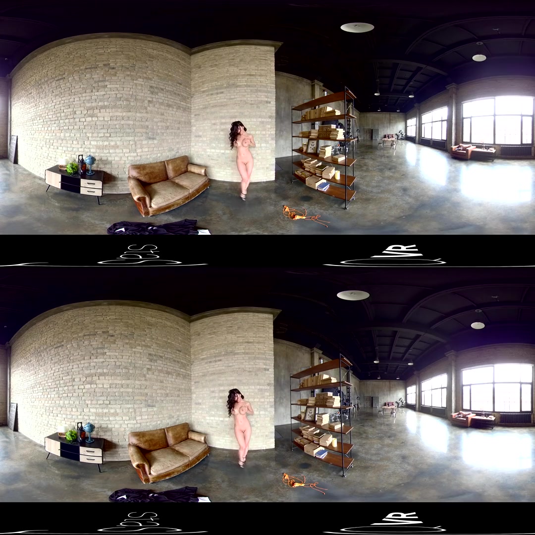 SilyQ in Burning by the Bookshelf - StasyQVR