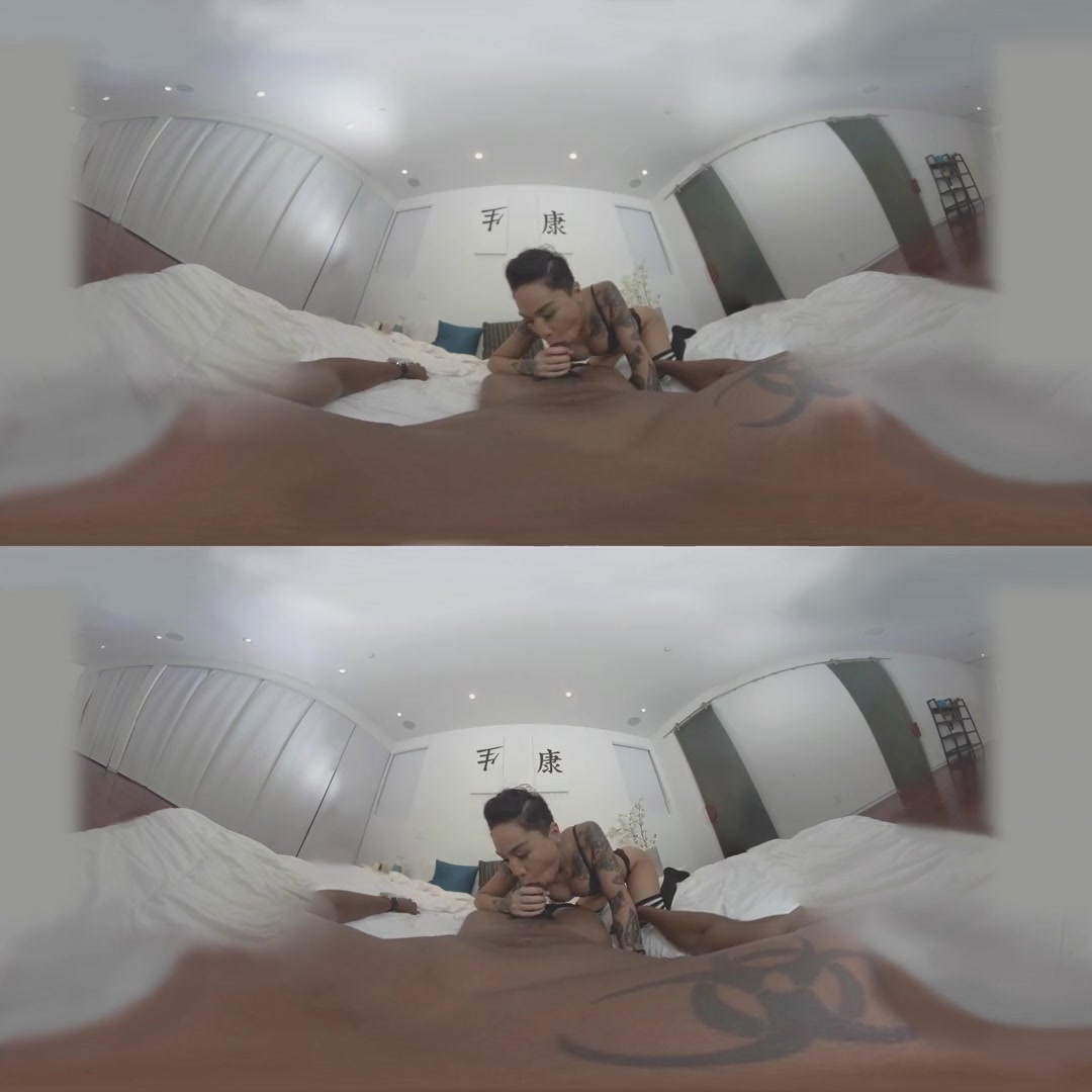 Honey Gold in Parents Away, Will Play - VRHush