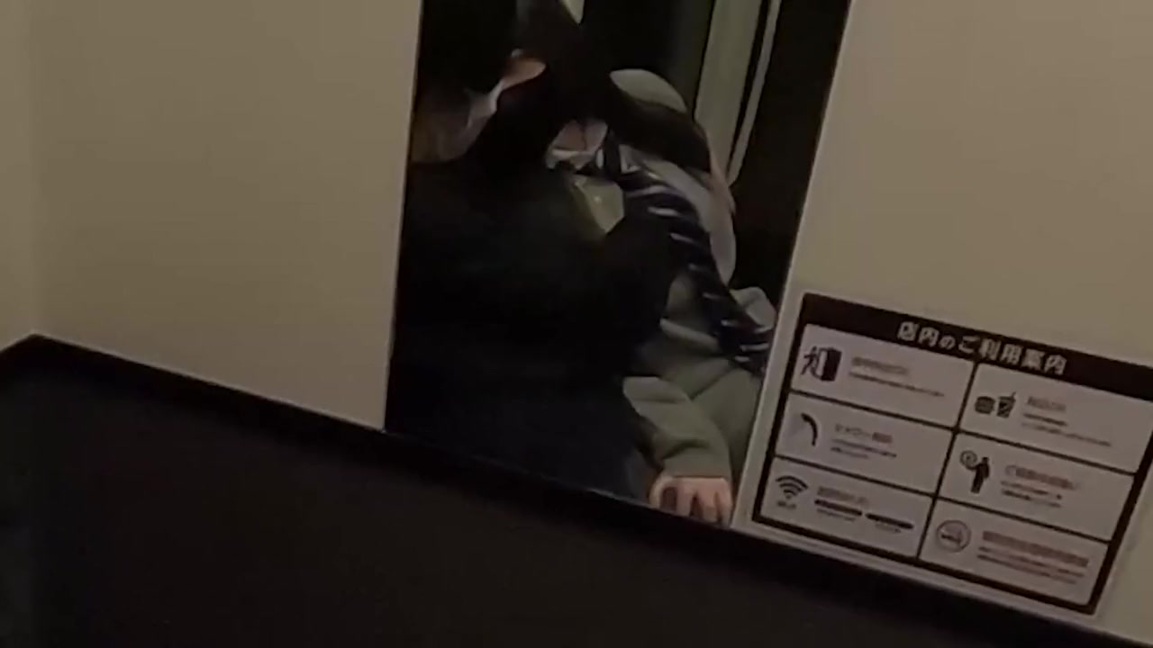 個撮喘き声を必死に我慢するにネカフェて生中出ししたら腰を痙攣させなからイキまくるのあ フェラ 中出し クリイキ 手マン 日本人 満喫 抑え 盗撮 素人 正常位 声我慢 ネットカフェ