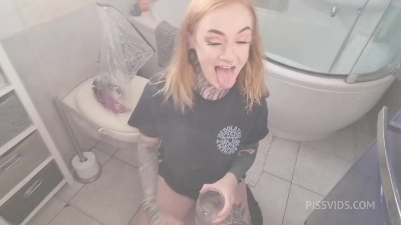 EXTREME !! PISS & GAGGING TRAINING Azura Alii mouth destroyed with piss [BONUS 2nd PART] - PissVids