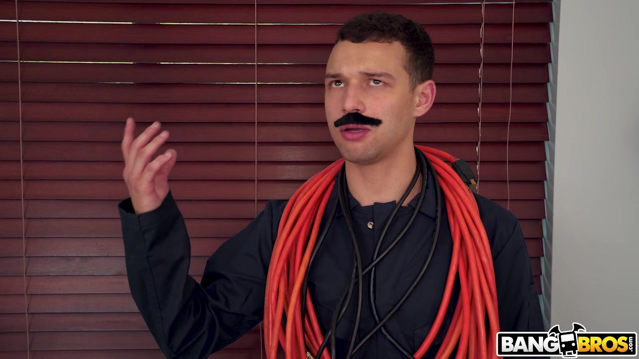 The â€œCableâ€ Guy - AssParade