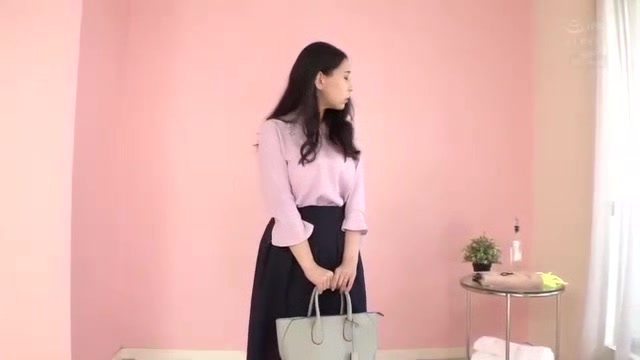 05595,A good woman is in full sex appeal!