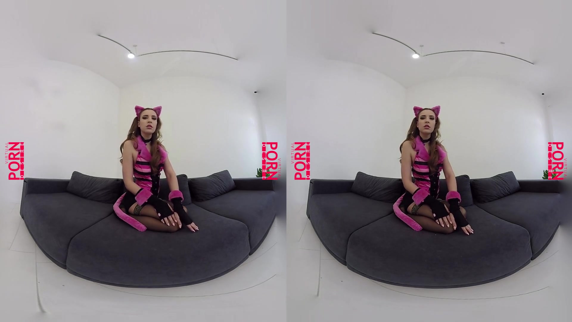 Lulu Love in Naughty Kitty Likes to Play - VirtualPornDesire