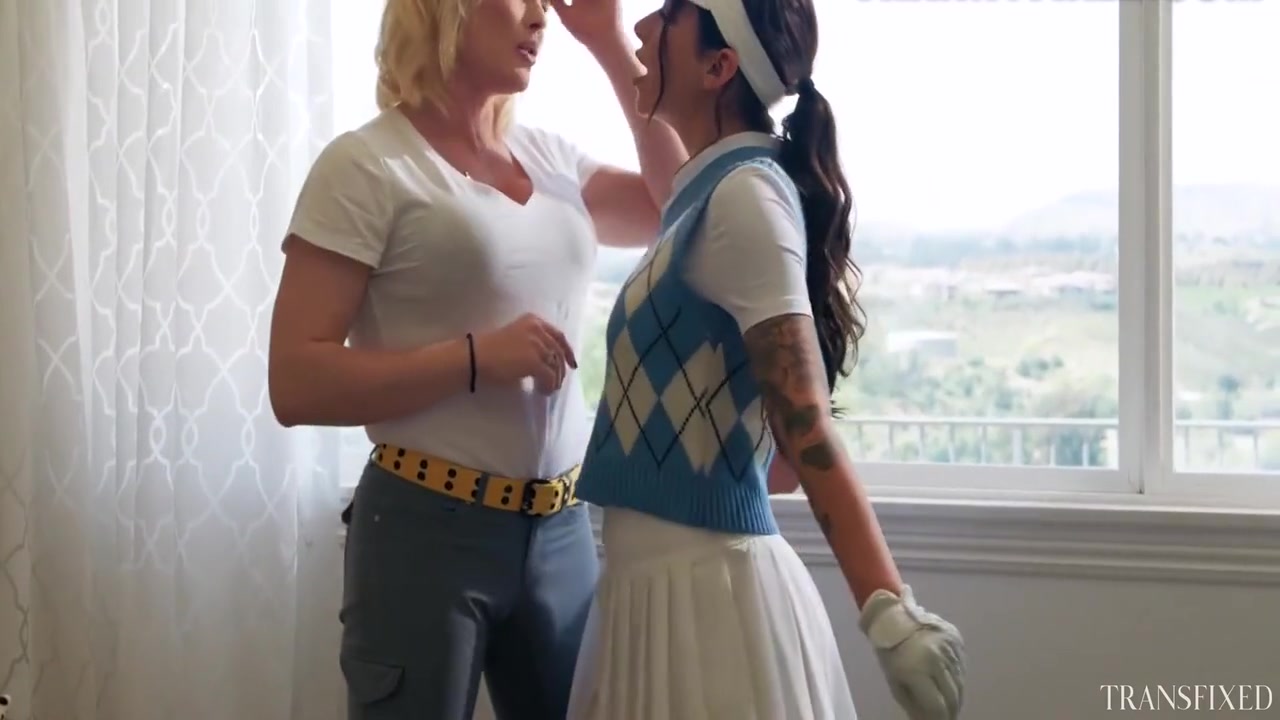 April Olsen, Lucy Heart And Lucy Hart - Hole In One 6 Min