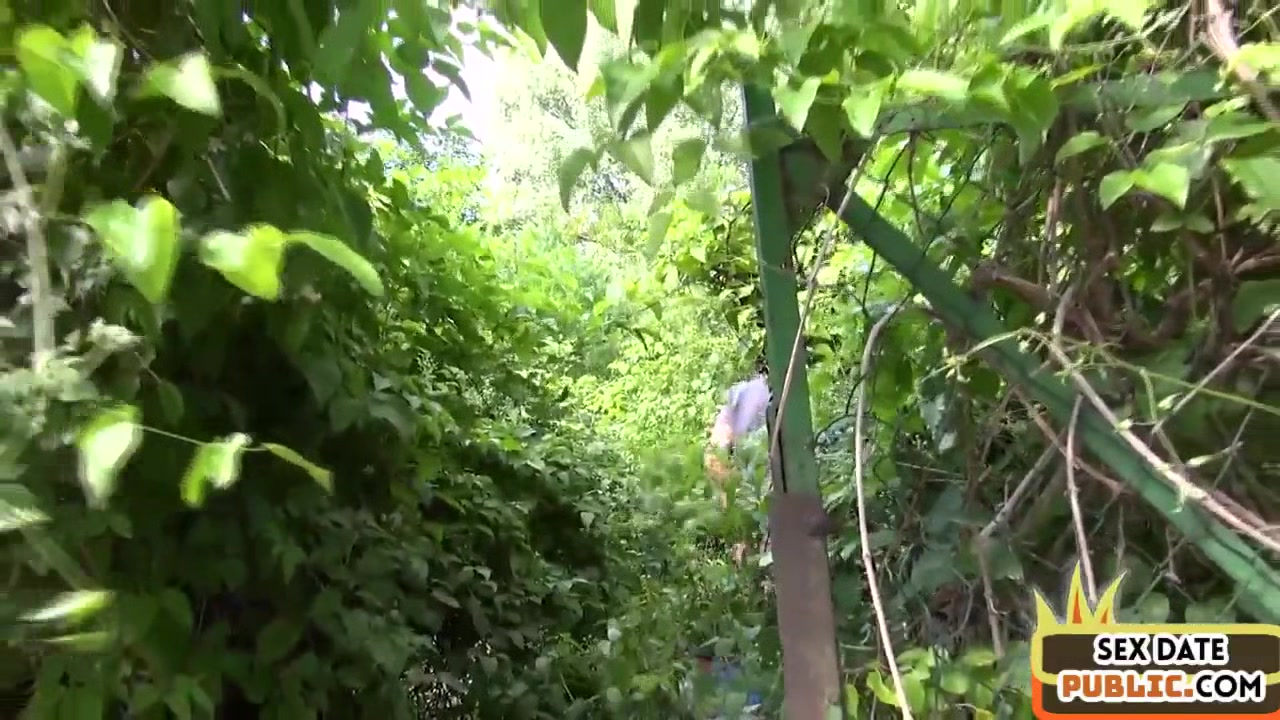Public amateur German babe fucked outdoor after casting