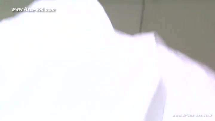 chinese girls go to toilet.71