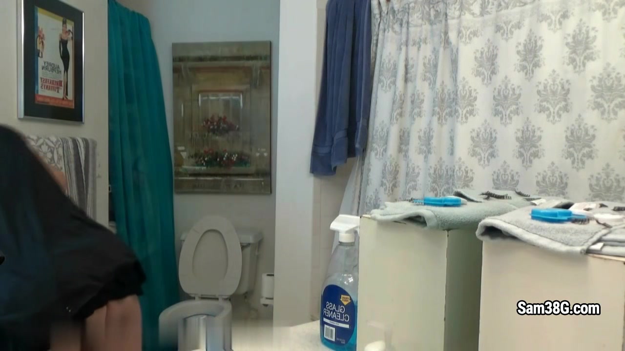 Samantha38g - Bathroom Batgirl