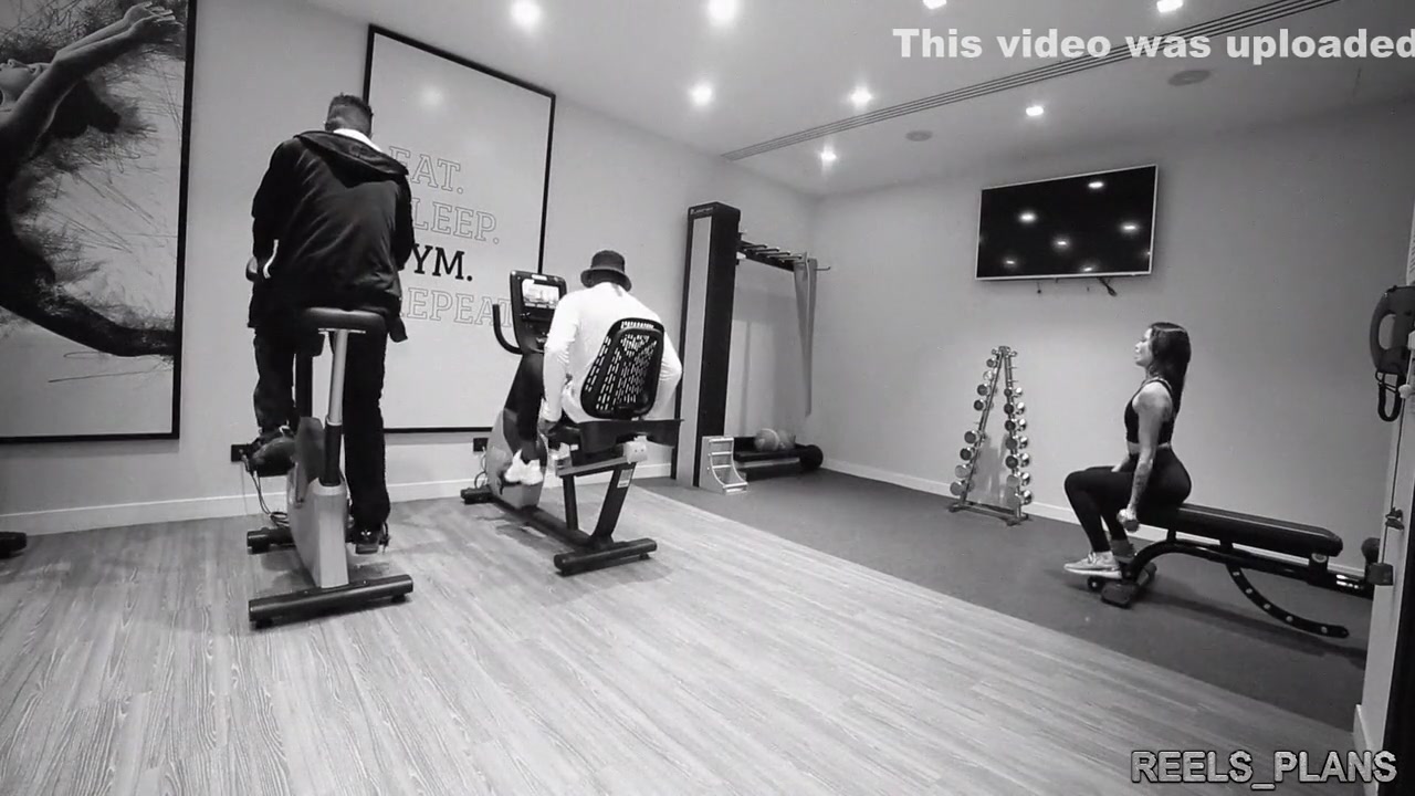 The Young Frenchwoman Fucked Hard By 2 Strangers She Met In The Gym!!!