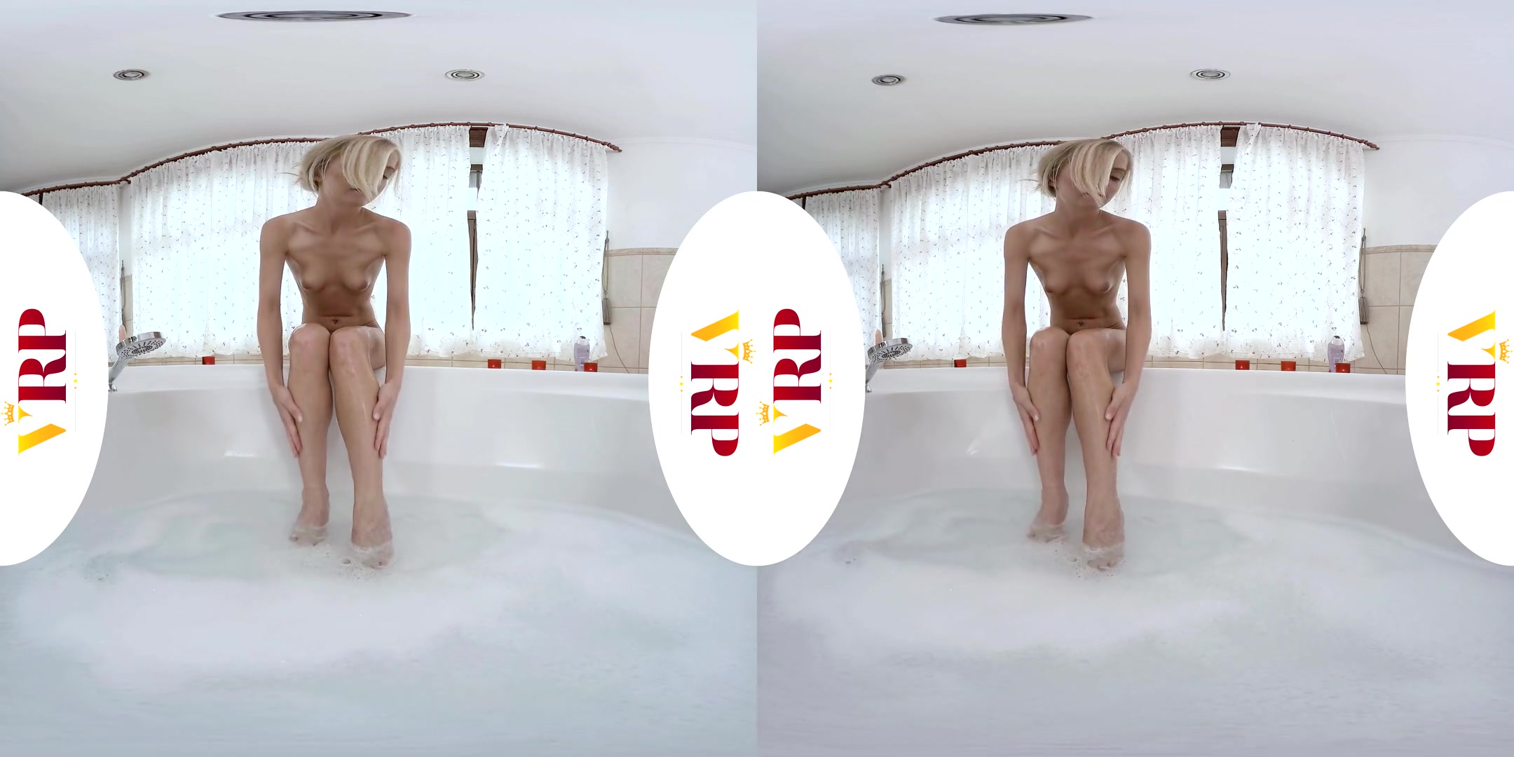 Sicilia in Bathtime Playtime - VRPFilms