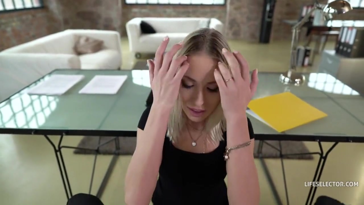 Angelika Grays In Ass Man