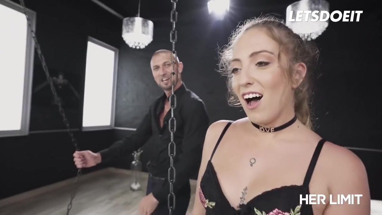 Horny Girl Takes The Biggest Dick In Her Juicy Tight Ass - Luca Ferrero And Venom Evil