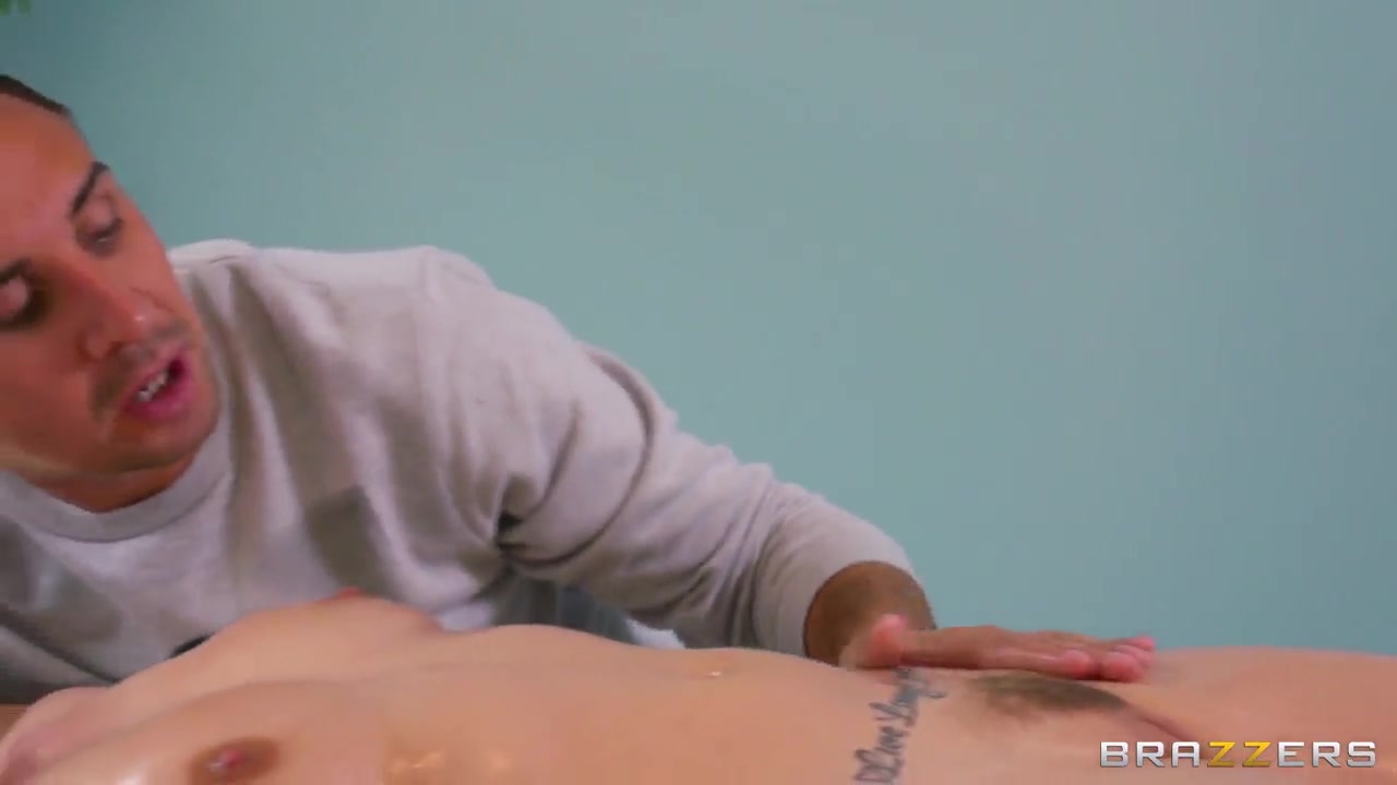 Oiled Ashley Graham having fun with Keiran Lee