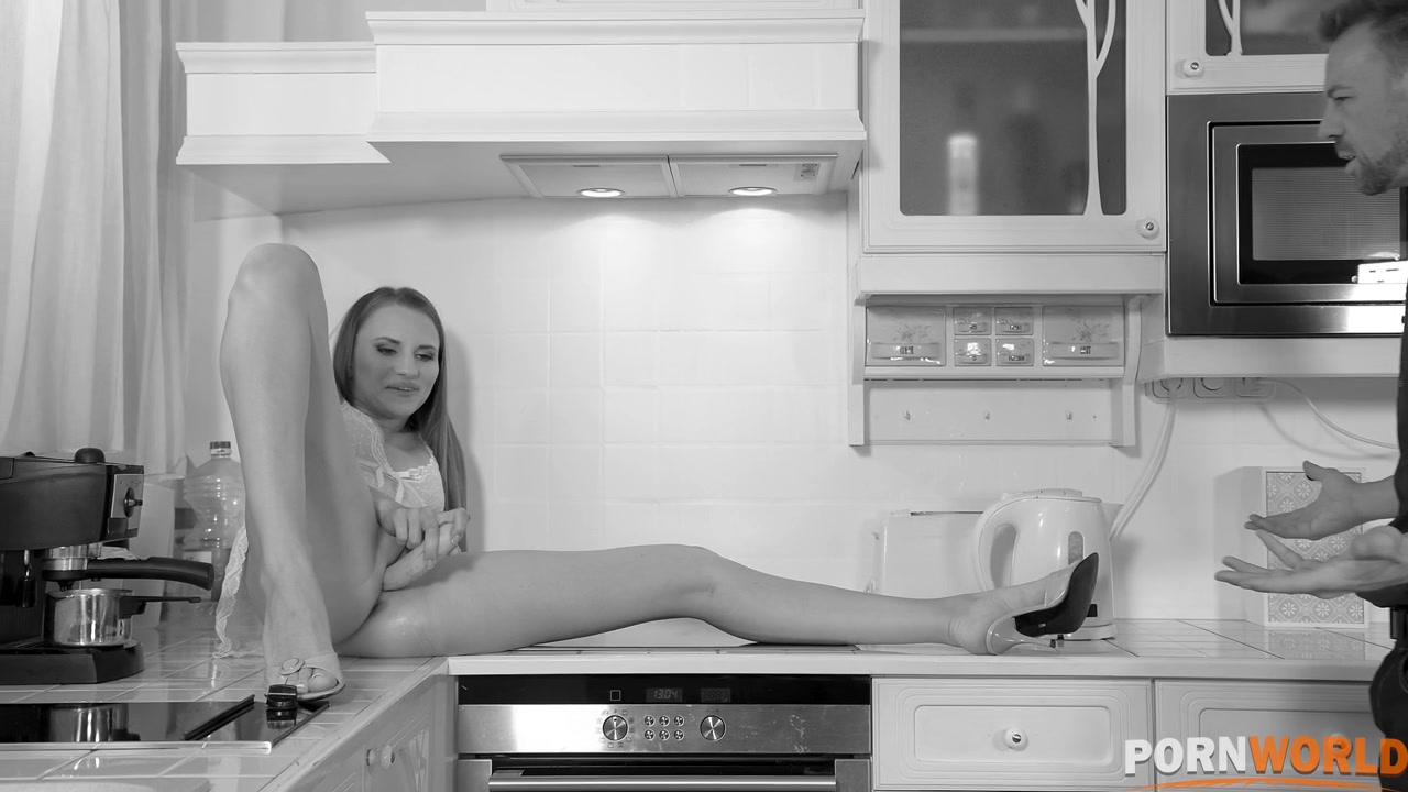 Pussy insertion with a banana and hardcore ass fucking of horny Stella Flex GP1173 - AnalVids