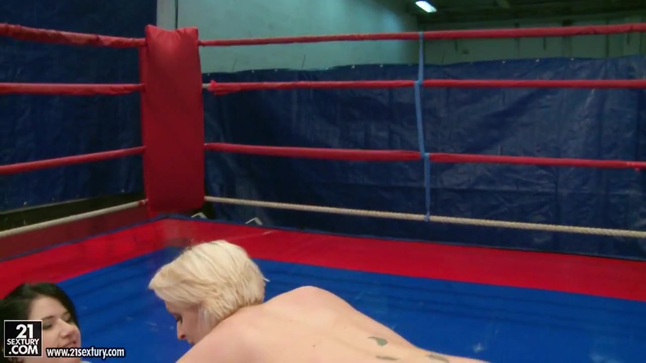 Lucy Belle playing nasty with hot chick inside the ring