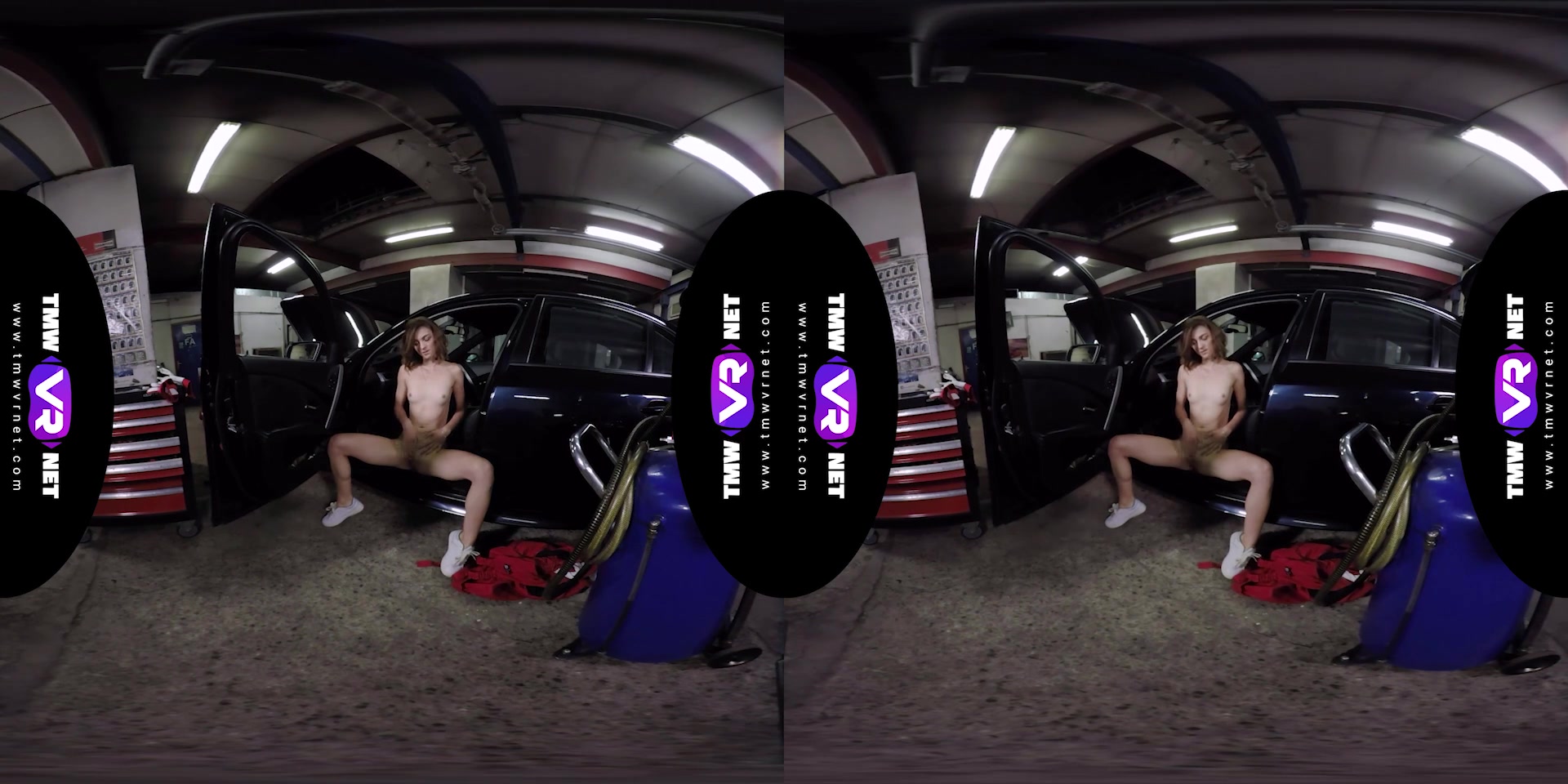 Tera Link in Cute Female Mechanic Plays Solo In The Car Service - TMWVRNet