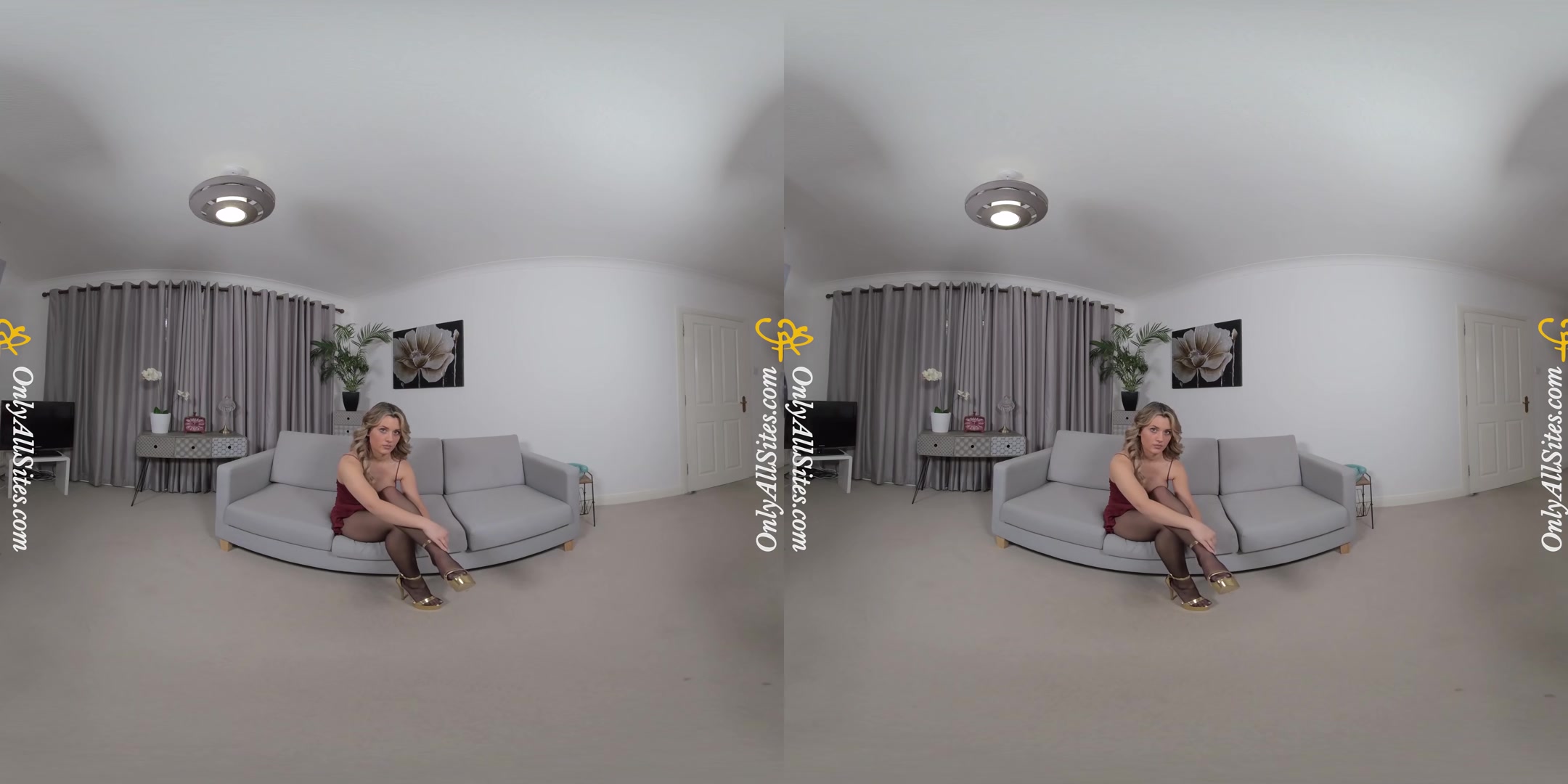 Chelsea Chamberlain - Big Tits Come Out to Play - OnlyTease