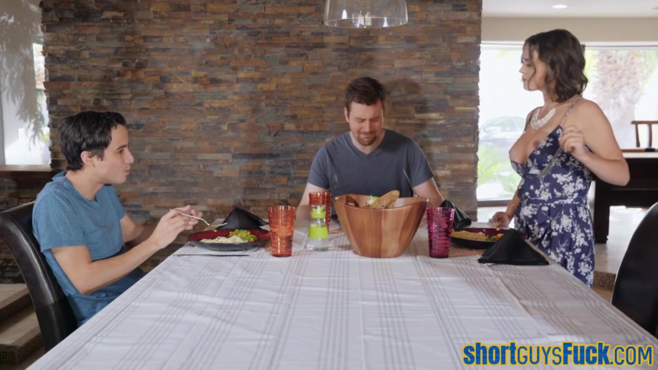 Short guy doggystyle stunning MILF in kitchen after dinner