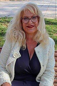 Watch Senora Fina videos