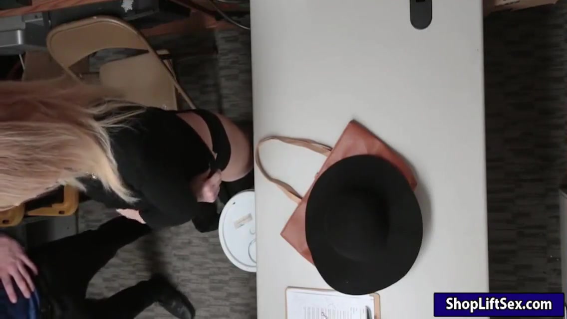 Samantha Hayes And Erica Lauren - And teen 18+ Babe Fucked Officer 5 Min