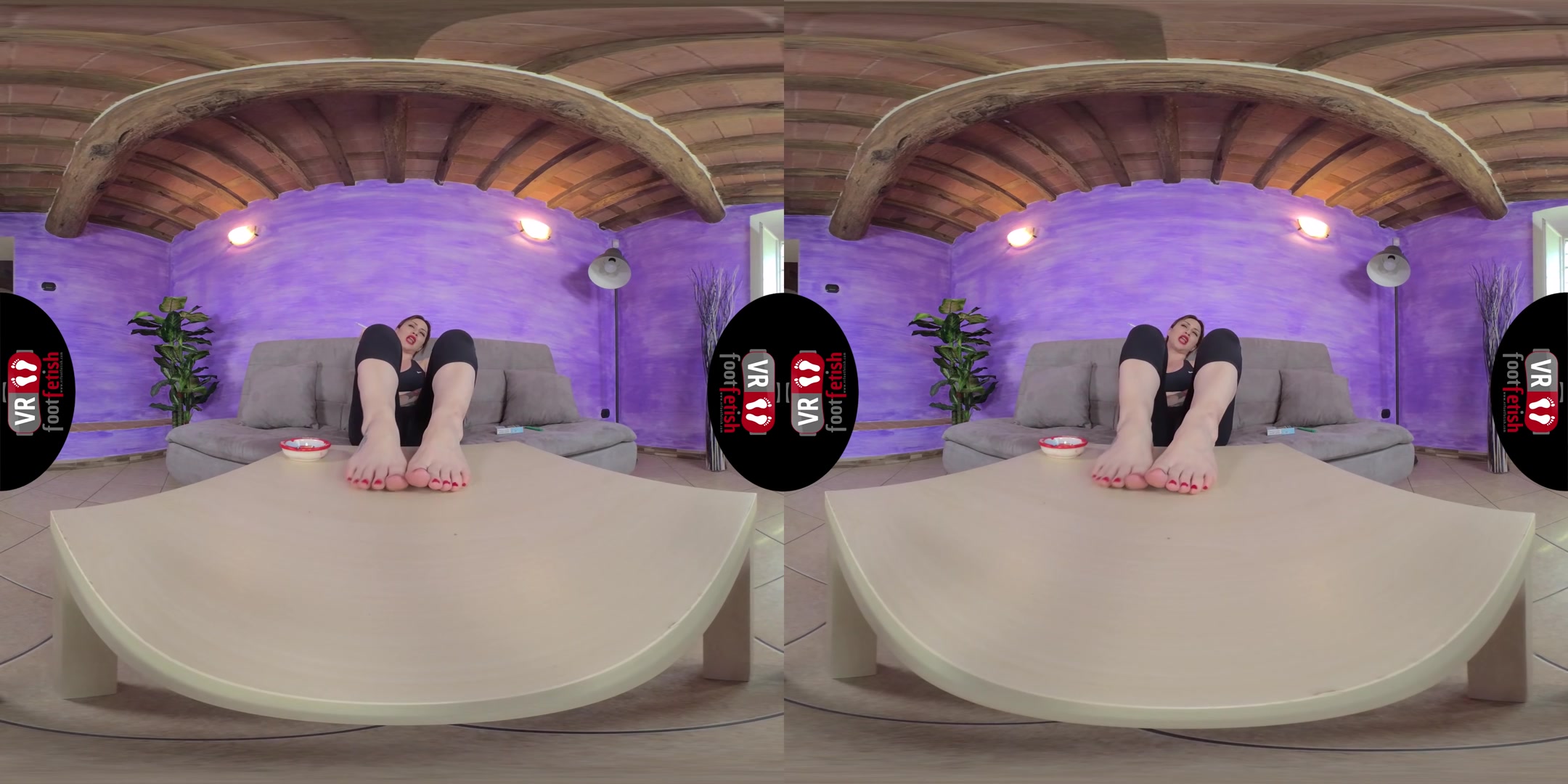 Sexy Ammalia Wants You To Smell Her Sweaty Feet Odor - VRFootFetish