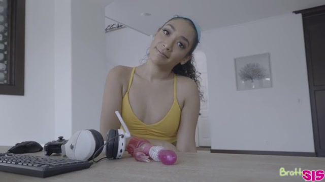 My Step Sis Is A Gamer Girl - S18:E10 - Brattysis