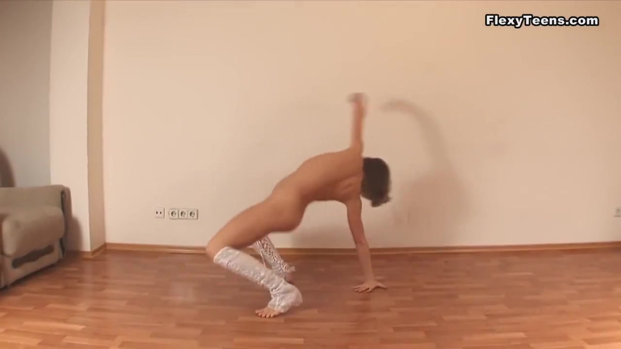 Her Bare Routines Blend Athleticism And Grace Captivating All