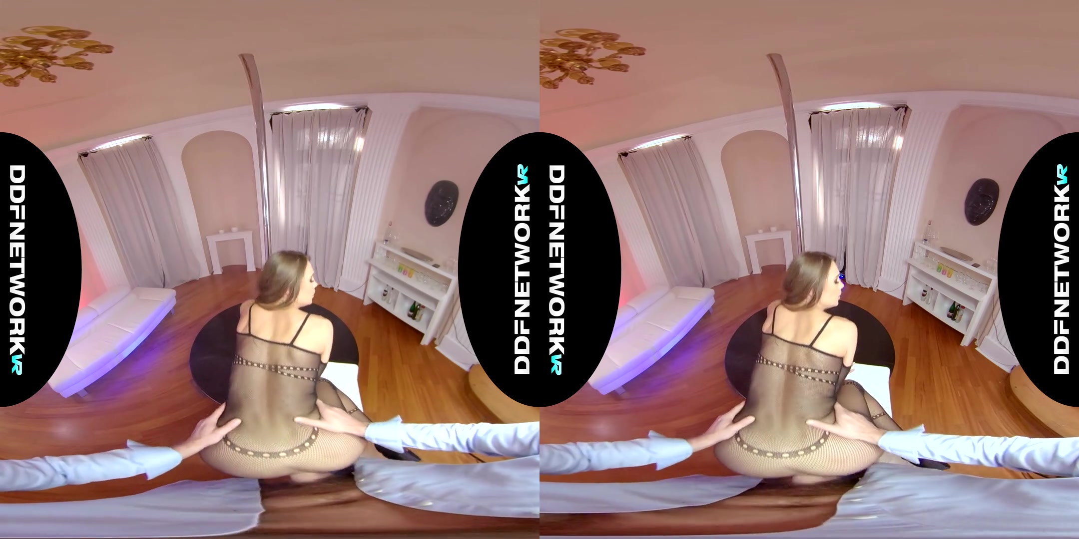 Veronica Clark in Ukrainian Gold - DDFNetworkVR