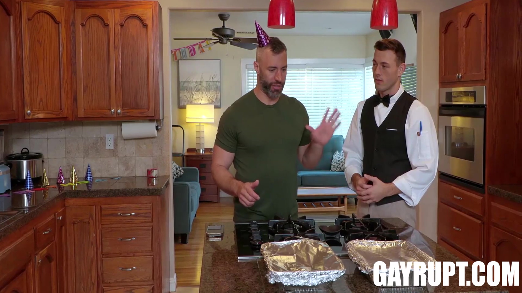 The Customer Is Always Right 7 Min With Ryder Owens, Cole Conners And Gay Porn
