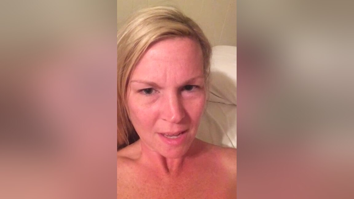 Blonde Wife Fucking & Cums In Her Pussy - JizzPix