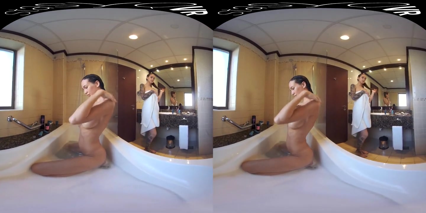 VR porn - Bath Time is Play Time! - StasyQVR