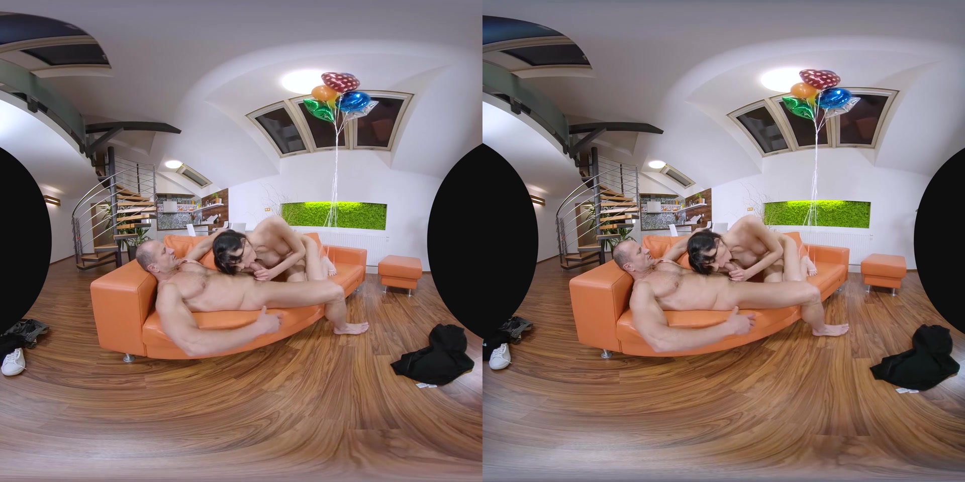 Bailey Paris in Merry Delivery Shemale VR Porn Video - VRBTrans