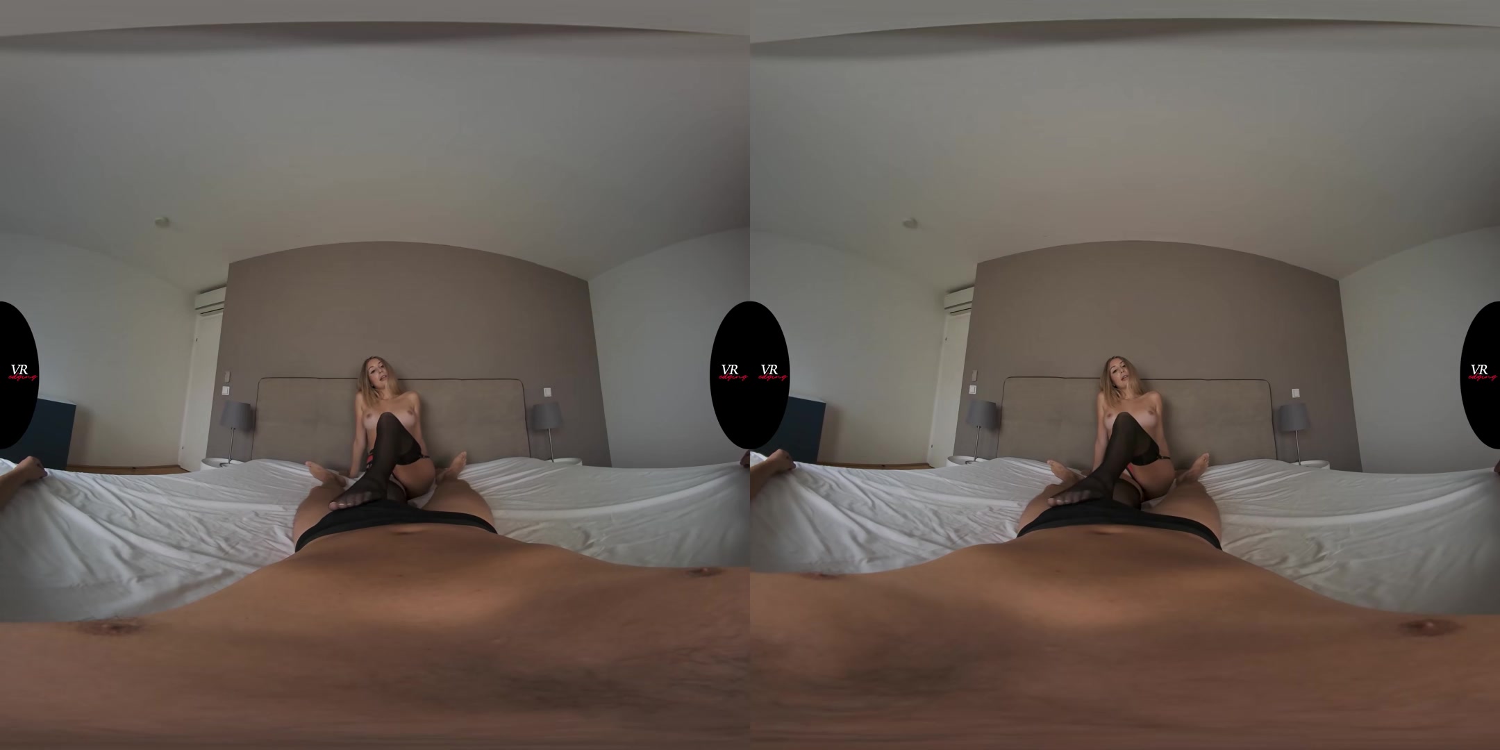 Petite Cutie Gives You Head - VRedging