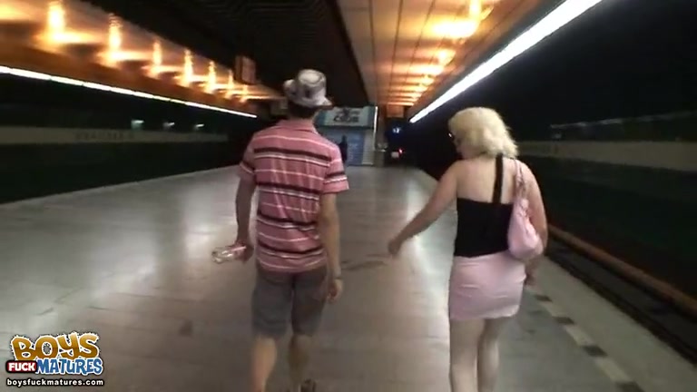Insane sex with a prosperous chick