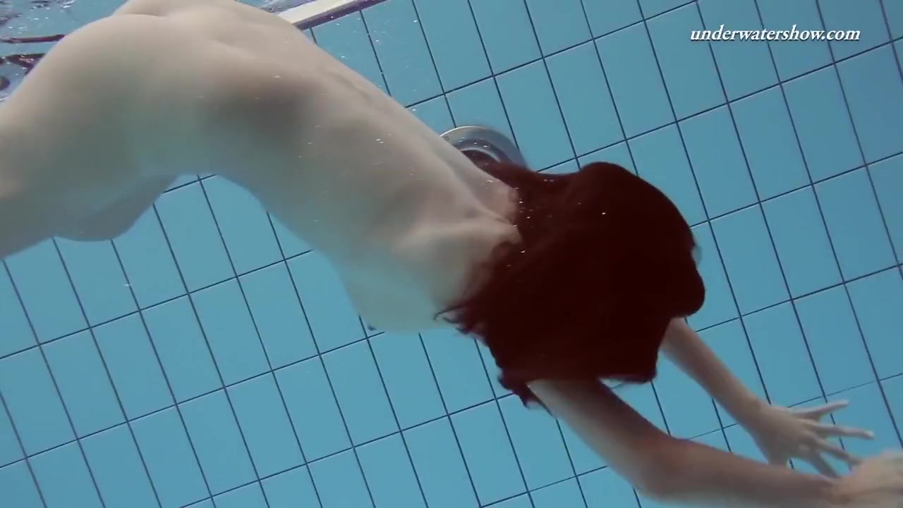 Czech teen 18+ Sima In The Public Swimming Pool Nude