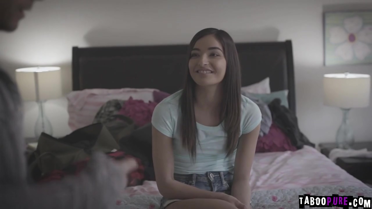 Logan Pierce - Virgin Emily Gave Virginity To Logan