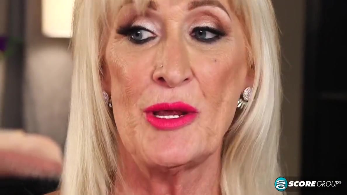 Leahs First Video Fuck Is With A Young Stud