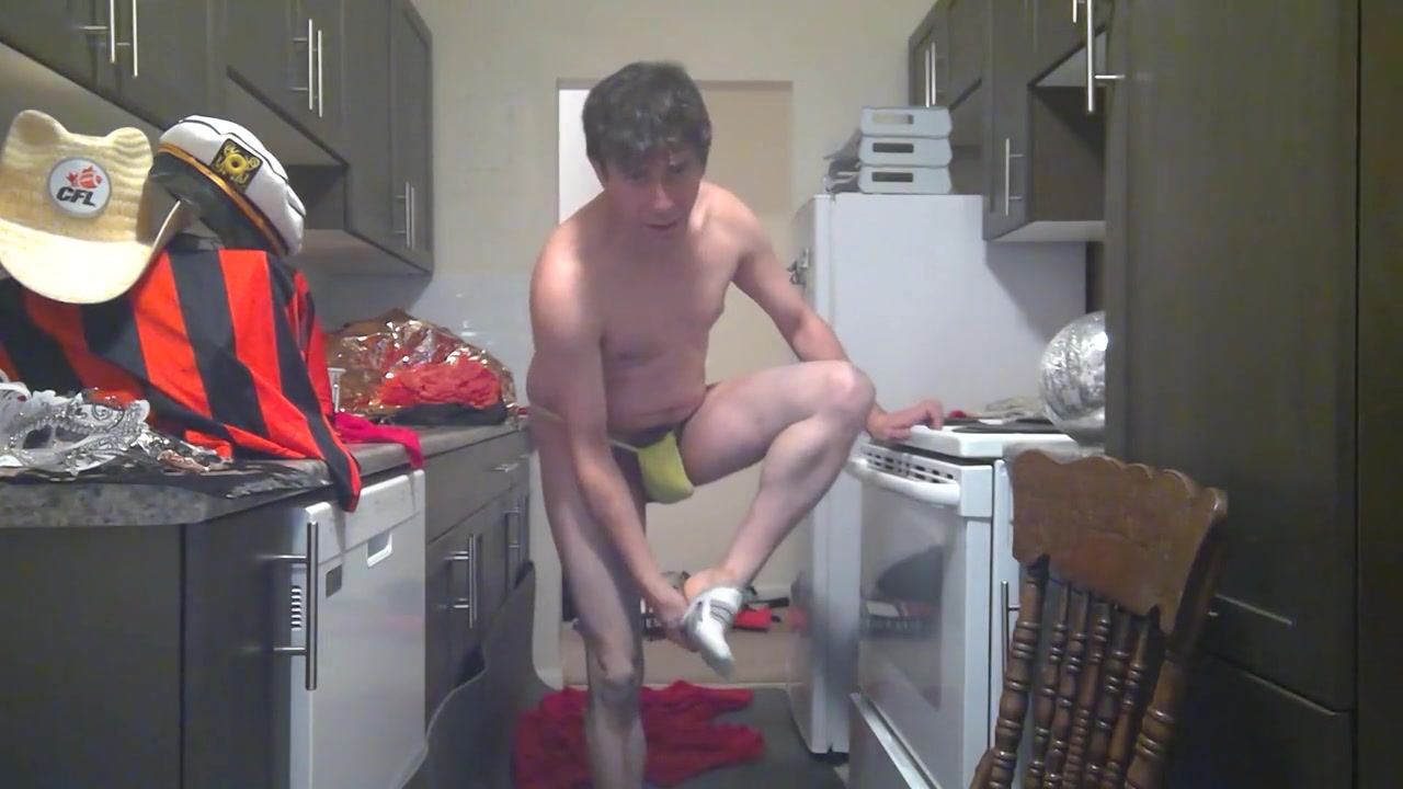 Xxx Posing Video! Reach High Naked