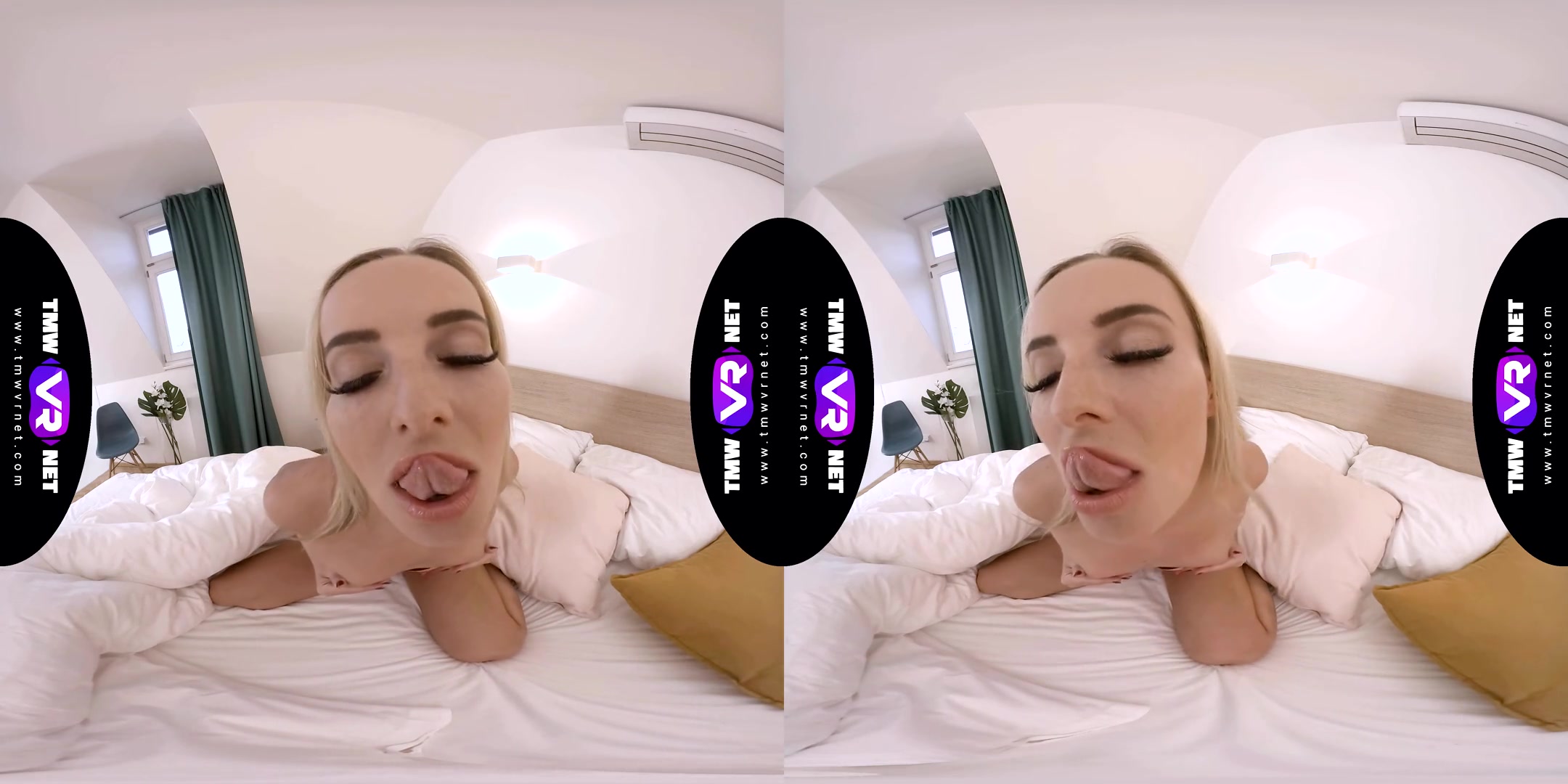 Solo With No Panties - SexLikeReal