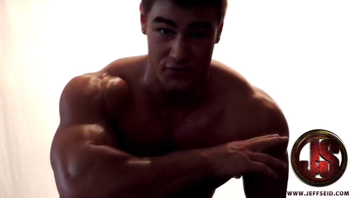 Jeff Seid Posing Day Before Emerald Cup